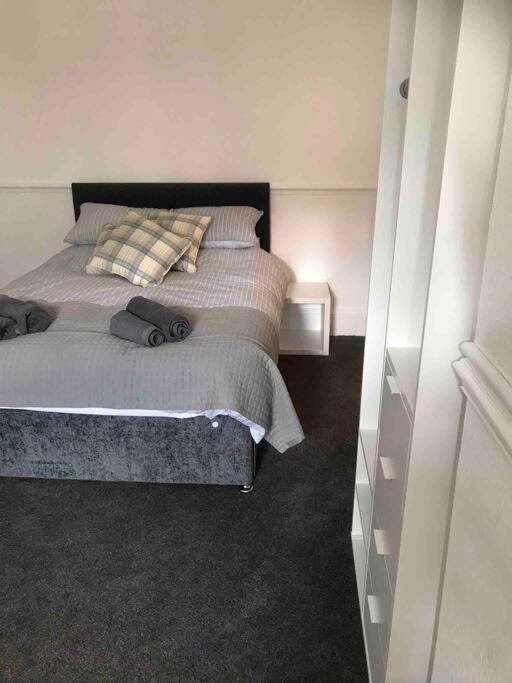 1Studio Avenue House Scarborough Bagian luar foto