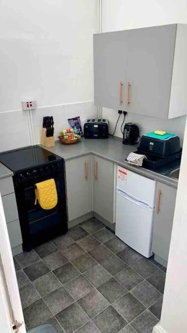 1Studio Avenue House Scarborough Bagian luar foto