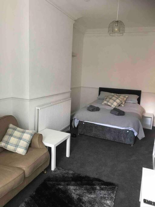 1Studio Avenue House Scarborough Bagian luar foto