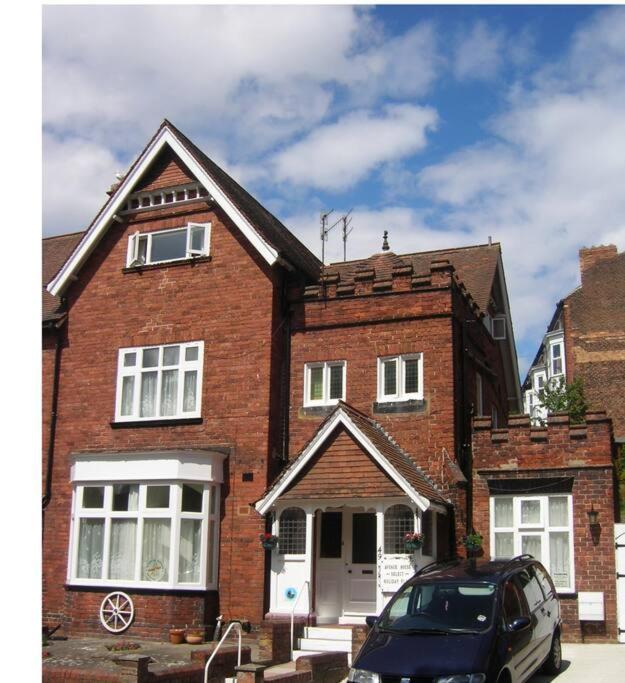 1Studio Avenue House Scarborough Bagian luar foto